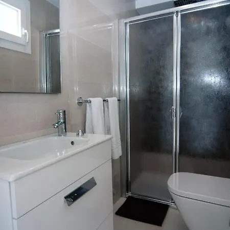 Playa Del Carmen - A Beautiful 4 Bedroom - In The Heart Of Puerto Del Carmen Vila Puerto del Carmen (Lanzarote)