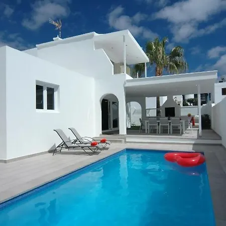 Playa Del Carmen - A Beautiful 4 Bedroom - In The Heart Of Puerto Del Carmen Vila *